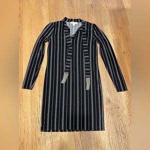 Michael Michael Kors Navy & White Pattern V-Neck w/ Ties Long Sleeve  Dress SM